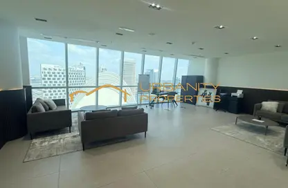 مكتب للايجار في B2B  برج - الخليج التجاري - دبي