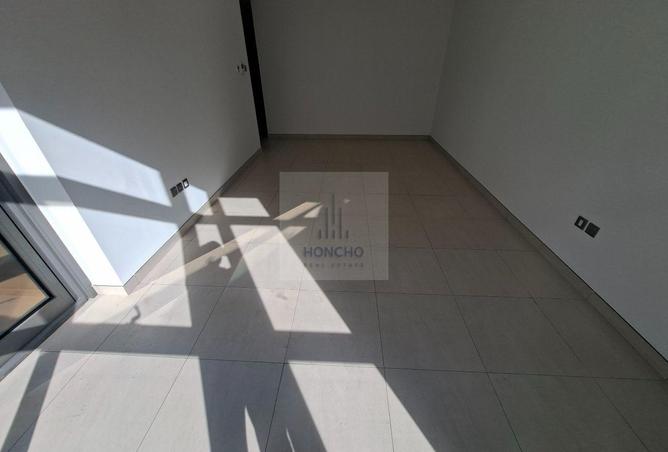 128833392 - Property Image 3