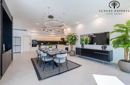 Villa - 5 Bedrooms - 5 Bathrooms for rent in Signature Villas Frond E - Signature Villas - Palm Jumeirah - Dubai