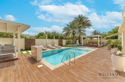 Villa - 5 Bedrooms - 4 Bathrooms for sale in Meadows 2 - Meadows - Dubai