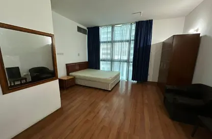 Apartment - Studio - 1 Bathroom for rent in Tourist Club Area - Abu Dhabi