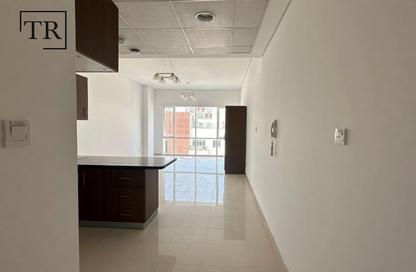 Apartment - Studio - 1 Bathroom for rent in Nova Tower - Dubai Silicon Oasis - Dubai