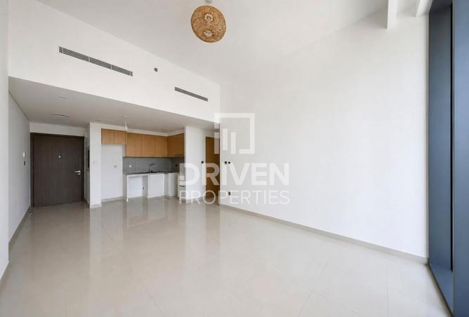 Best Layout Apt | Canal View | Low Floor photo 3