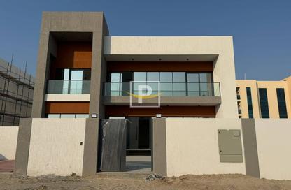 Villa - 5 - 6 for rent in Al Quoz - Dubai