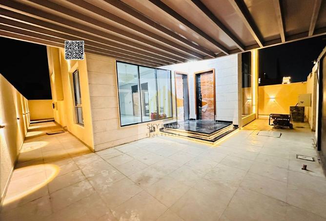 72318630 - Property Image 3