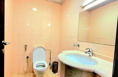 Apartment - 2 Bedrooms - 2 Bathrooms for rent in Hamdan Street - Abu Dhabi