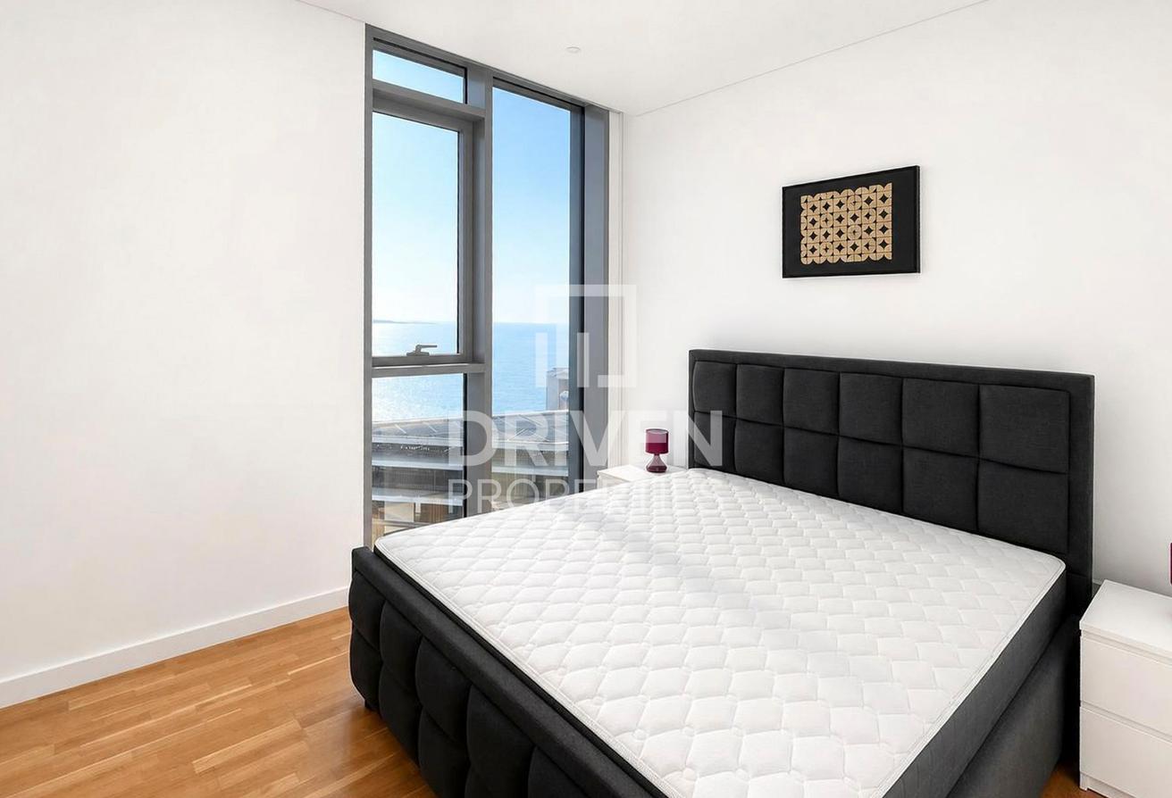Stunning Sea View | High Floor with Maid's Room photo 4