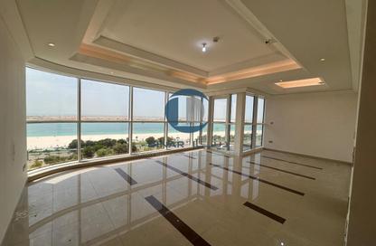 Apartment - 2 Bedrooms - 4 Bathrooms for rent in Wave tower - Corniche Road - Abu Dhabi