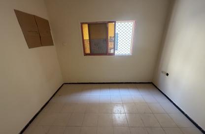Apartment - 2 - 1 for rent in Thani Yarmook Building - Halwan - Sharjah