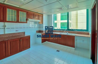 Apartment - 3 - 4 for rent in Liwa Centre Towers - Hamdan Street - Abu Dhabi Apartment - 3 - 4 for rent in Liwa Centre Towers - Hamdan Street - Abu Dhabi