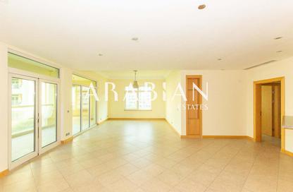 Apartment - 3 Bedrooms - 4 Bathrooms for rent in Al Shahla - Shoreline Apartments - Palm Jumeirah - Dubai