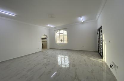 Villa - 5 Bedrooms - 6 Bathrooms for rent in Al Bateen - Al Ain
