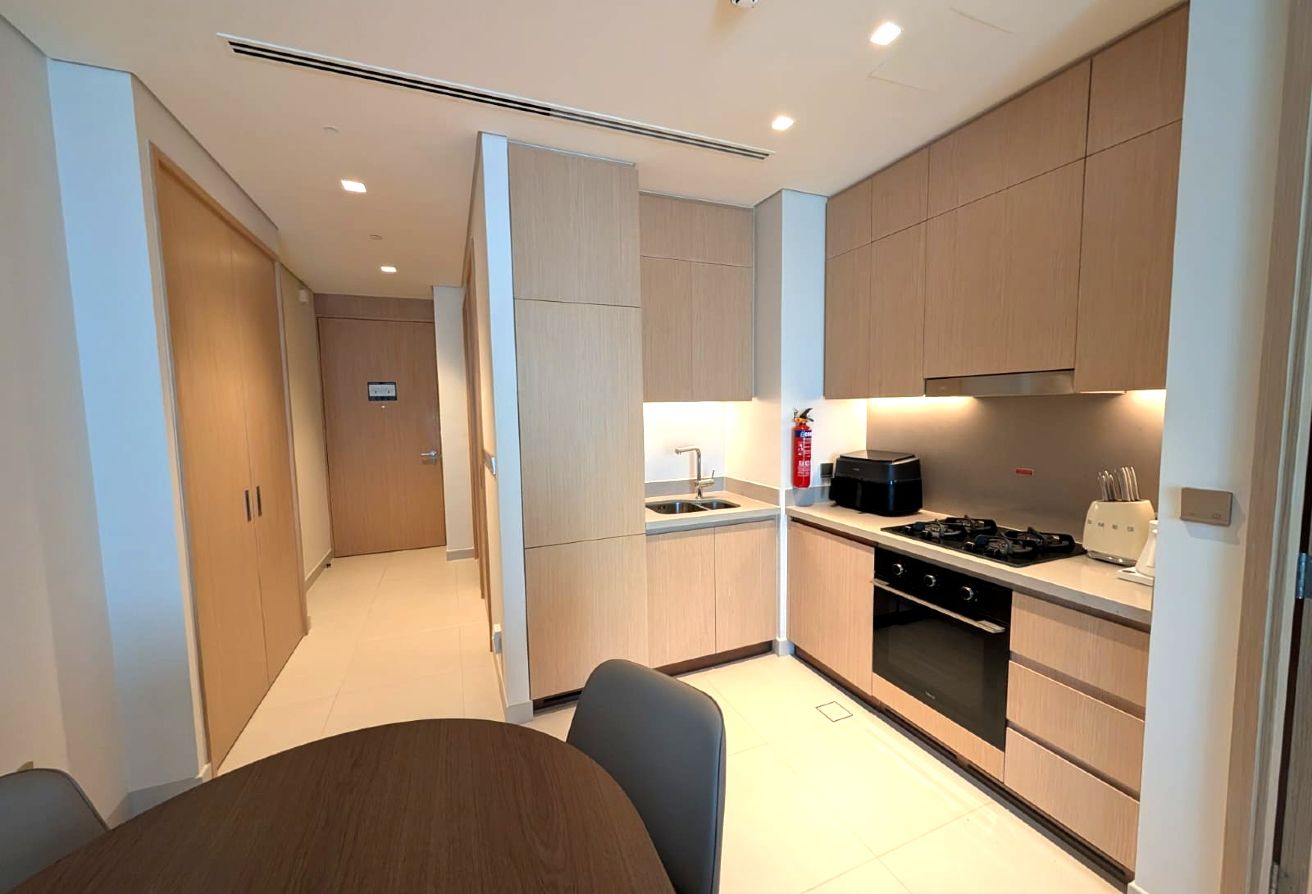 Luxury / Middle floor / Vacant