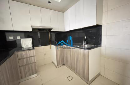 Apartment - 2 - 3 for rent in Bin Suloom Building - Al Jaddaf - Dubai