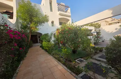 Villa - 4 Bedrooms - 7 Bathrooms for rent in Al Karamah - Abu Dhabi