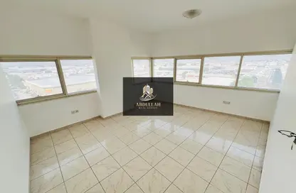 Apartment - 2 Bedrooms - 2 Bathrooms for rent in Al Wahda Building - Al Majaz 2 - Al Majaz - Sharjah