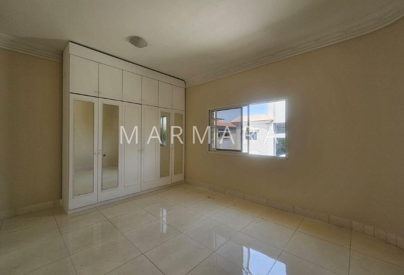 Spacious Compound villa | Prime Location | Vacant photo 19