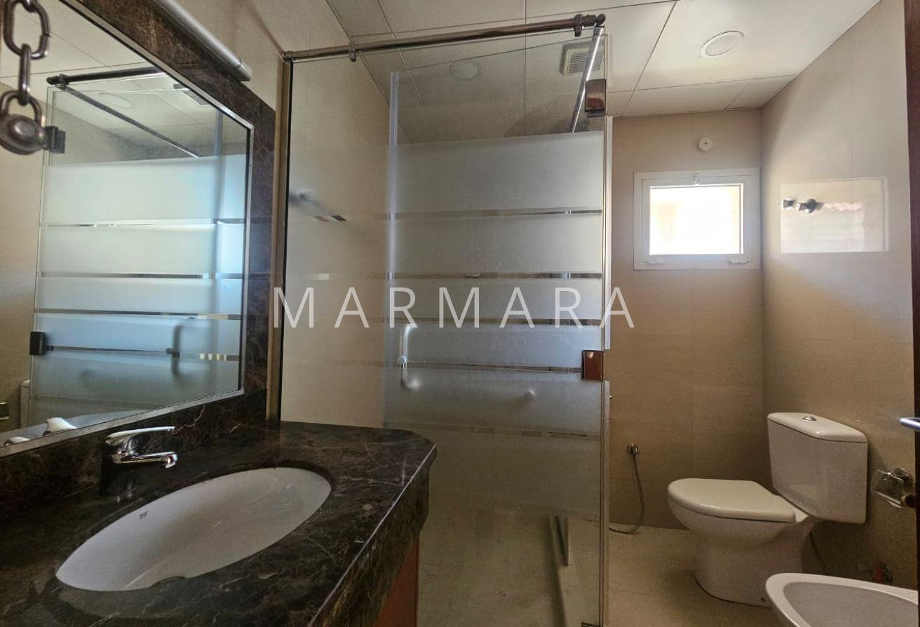 Spacious Compound villa | Prime Location | Vacant photo 7