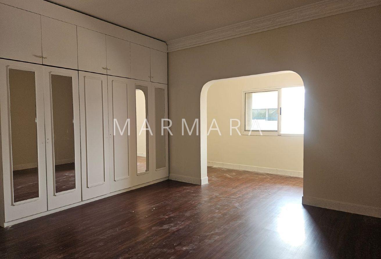 Spacious Compound villa | Prime Location | Vacant photo 12