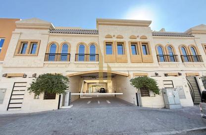 Villa - 3 Bedrooms - 3 Bathrooms for rent in Jumeirah 1 Villas - Jumeirah 1 - Jumeirah - Dubai