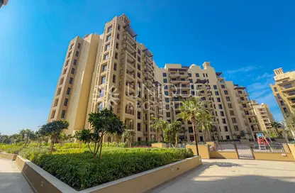 Apartment - 2 Bedrooms - 2 Bathrooms for sale in Al Jazi 2 - Madinat Jumeirah Living - Umm Suqeim - Dubai