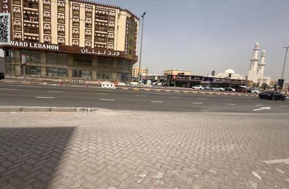 عمارة بالكامل - 8 غرف نوم - 8 حمامات للبيع في بنايه عجمان 44 - 1 الحميدية - الحميدية - عجمان
