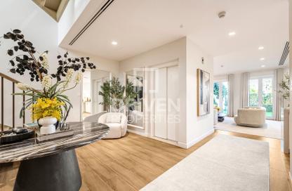 Villa - 4 Bedrooms - 4 Bathrooms for rent in Sur La Mer 1 - Sur La Mer - Jumeirah 1 - Jumeirah - Dubai