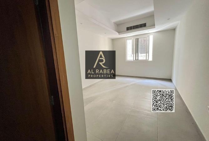 87450233 - Property Image 3