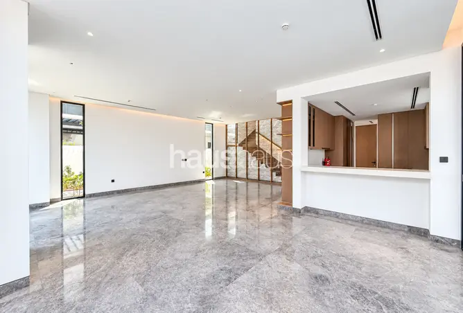 156017232 - Property Image 2