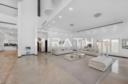 Villa - 5 Bedrooms - 6 Bathrooms for rent in Al Barsha South 1 - Al Barsha South - Al Barsha - Dubai Villa - 5 Bedrooms - 6 Bathrooms for rent in Al Barsha South 1 - Al Barsha South - Al Barsha - Dubai