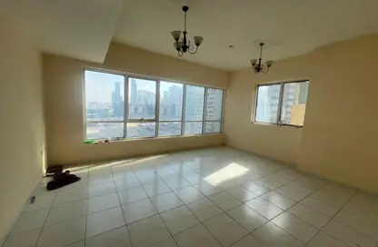 شقة - 3 غرف نوم - 2 حمامات للايجار في شارع التعاون الجديد - التعاون - الشارقة