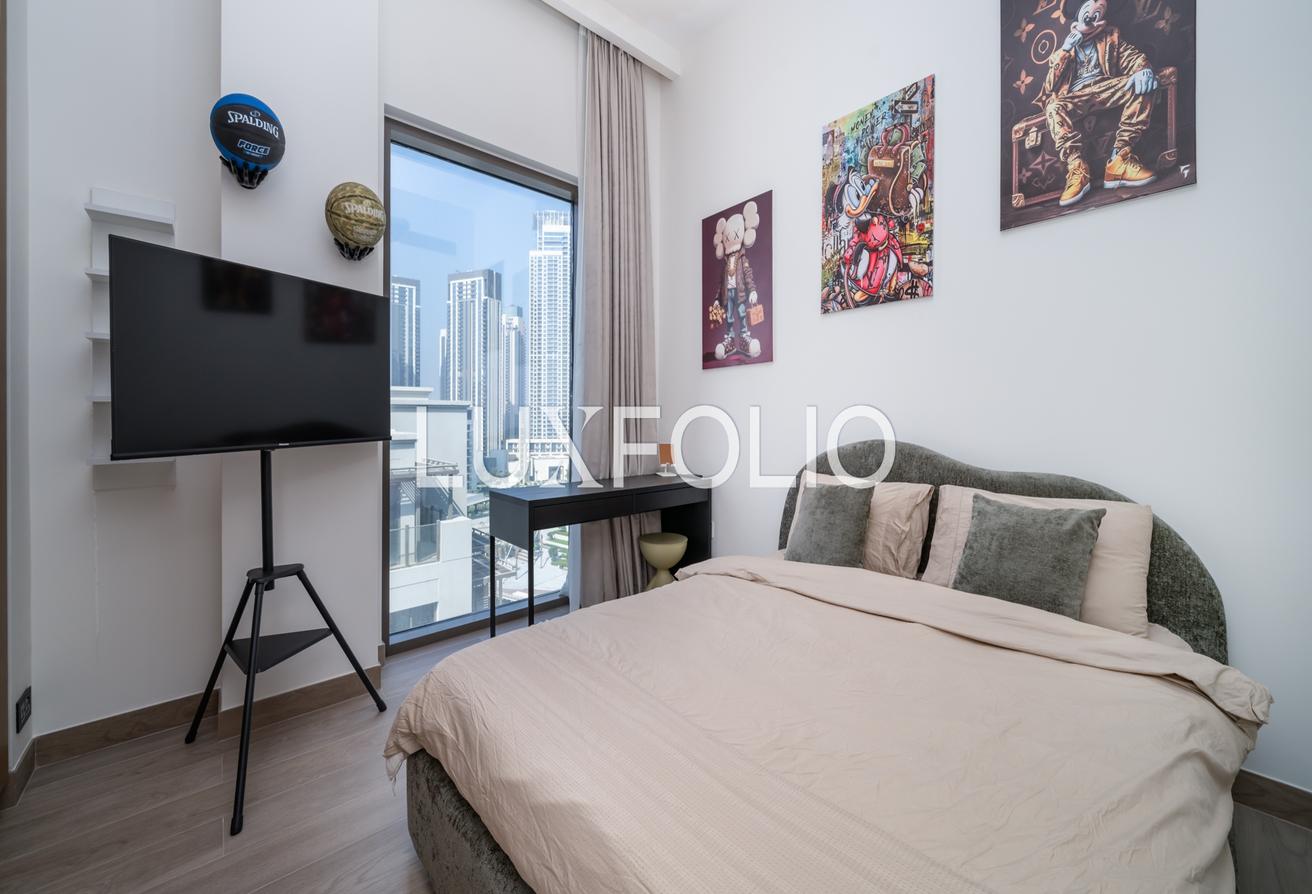 Fully Upgraded Penthouse | Lagoon Access | Vacant photo 16