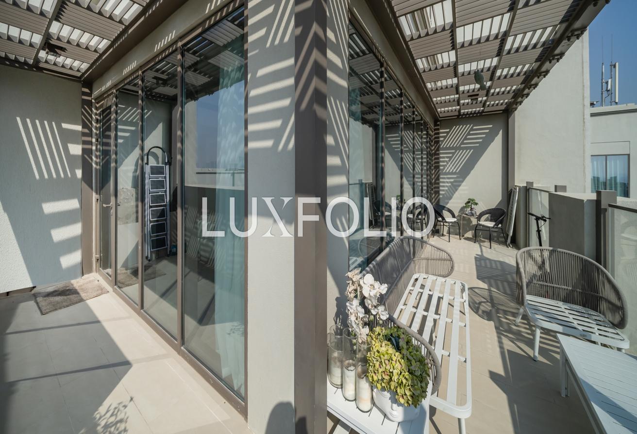Fully Upgraded Penthouse | Lagoon Access | Vacant photo 7