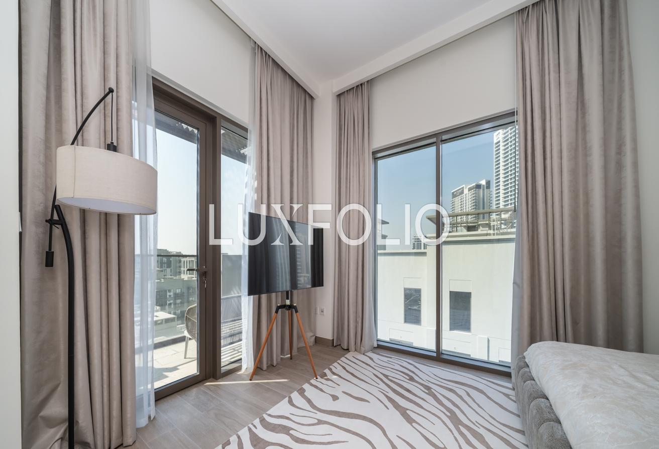 Fully Upgraded Penthouse | Lagoon Access | Vacant photo 11