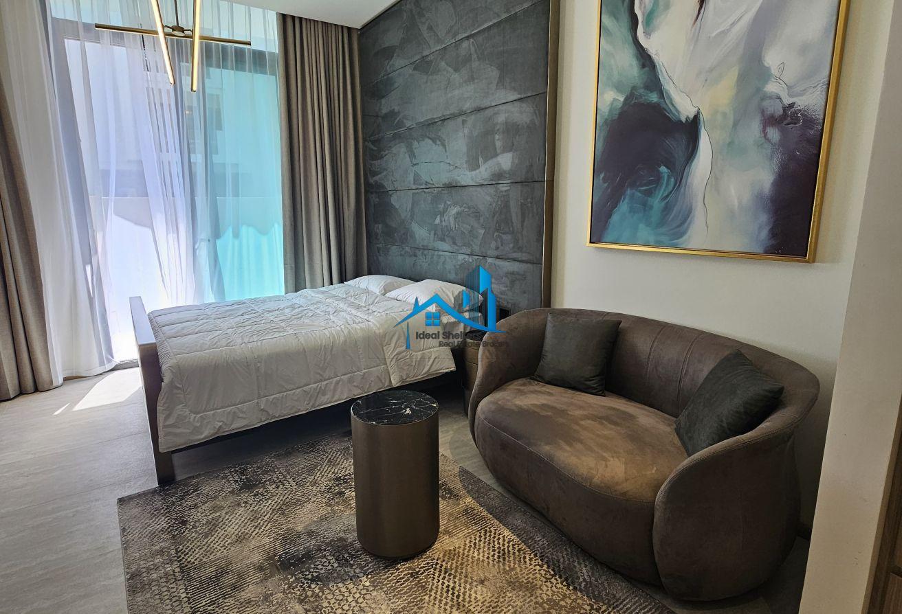 Premium Quality| Big Size| Fully Furnished| 4 Chqs photo 3