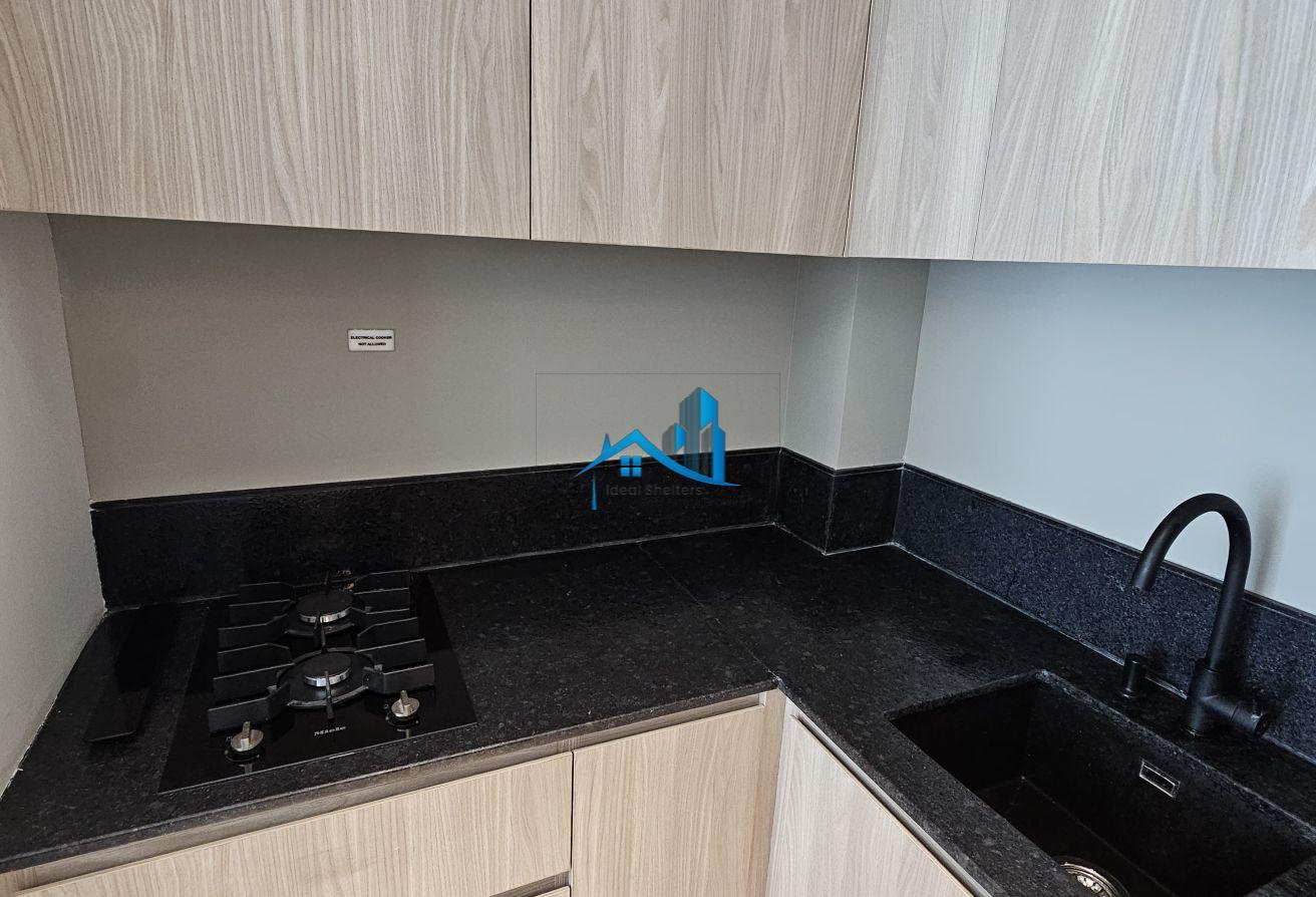 Premium Quality| Big Size| Fully Furnished| 4 Chqs photo 7