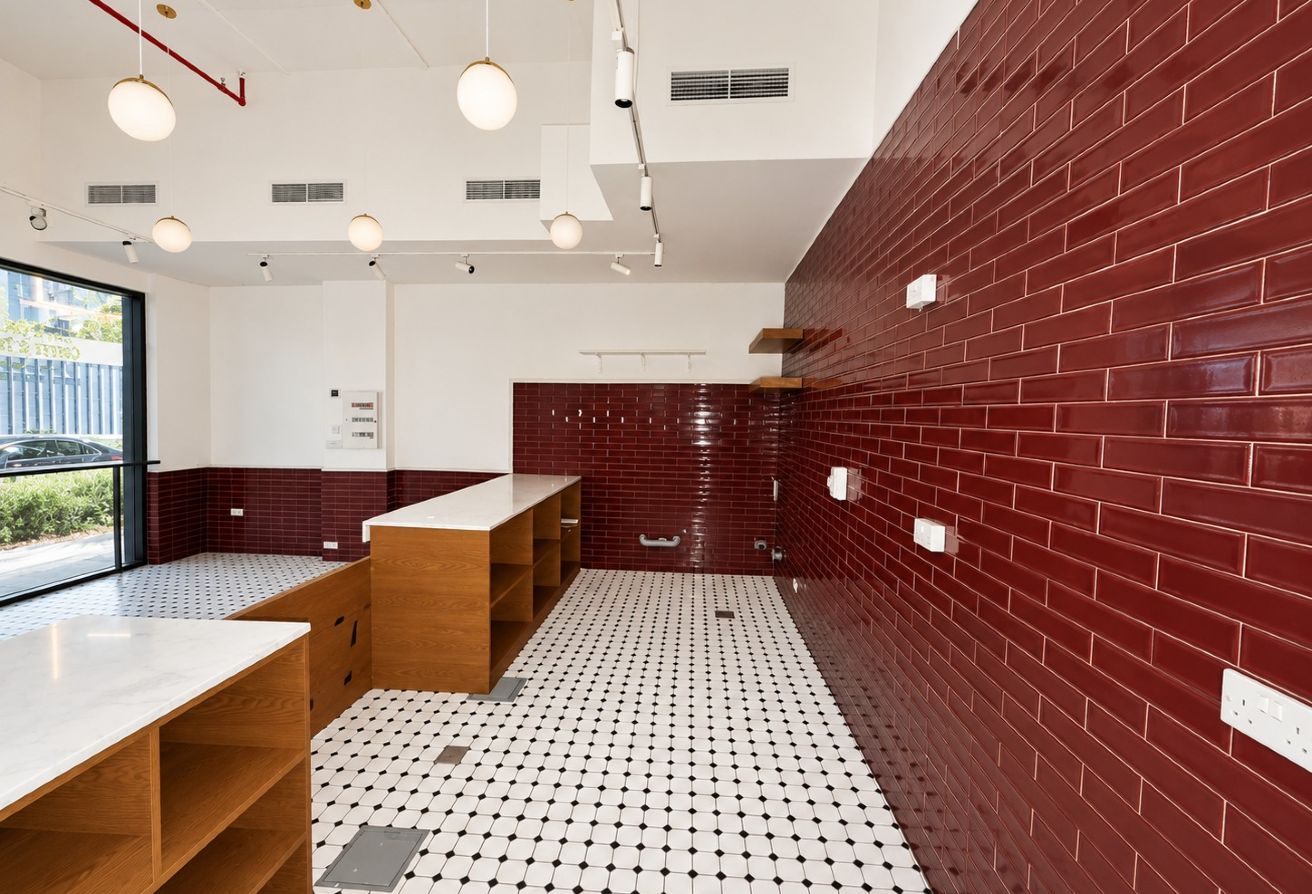 Prime Corner Shop |Fully Furnished |Ready to Trade gallery image
