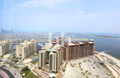 Apartment - Studio - 1 Bathroom for rent in The Palm Tower - Palm Jumeirah - Dubai