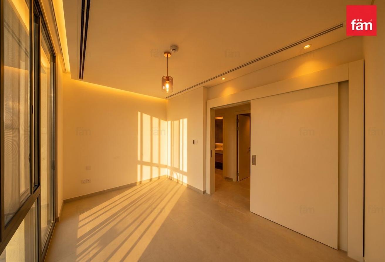EXQUISITE | READY TO MOVE IN | CALL NOW photo 5