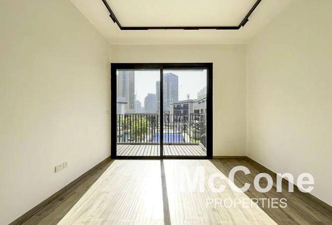 1-bed apartment in Oakley Square Residence Block A · High floor · Pool view — photo 2