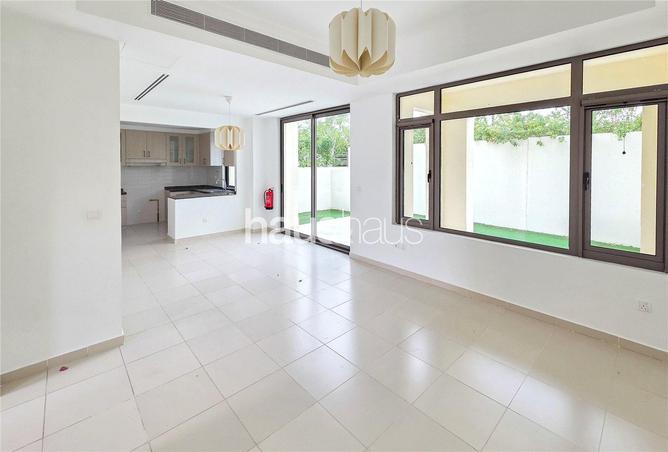 70277888 - صورة العقار 2