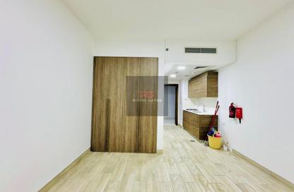 Apartment - Studio - 1 Bathroom for rent in Easy18 - International City Phase 2 - Al Warsan 4 - Al Warsan - Dubai Apartment - Studio - 1 Bathroom for rent in Easy18 - International City Phase 2 - Al Warsan 4 - Al Warsan - Dubai