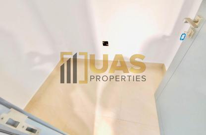 Apartment - 1 Bedroom - 2 Bathrooms for rent in Al Hudaiba Mall - Al Hudaiba - Bur Dubai - Dubai