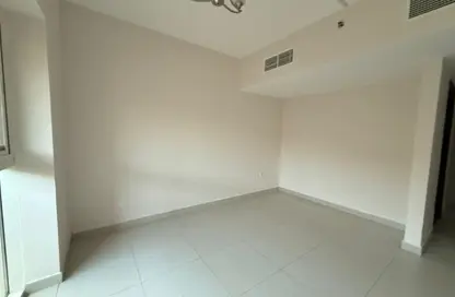 شقة - غرفة نوم - 2 حمامات للايجار في مبنى القاسمية 10 - المحطة - القاسمية - الشارقة