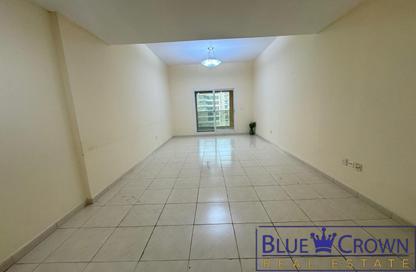 Apartment - 2 Bedrooms - 3 Bathrooms for rent in Hessa Home Building - Oud Metha - Bur Dubai - Dubai