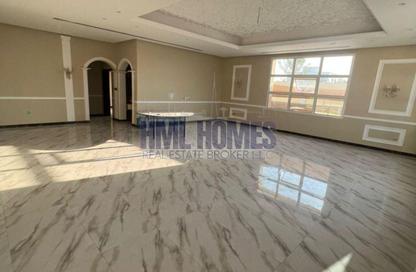 Villa - 4 - 4 for rent in Nad Al Sheba 4 - Nad Al Sheba - Dubai