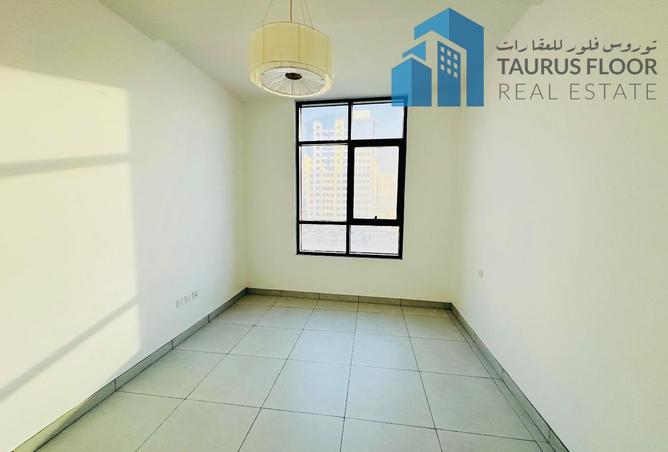 98681713 - Property Image 2