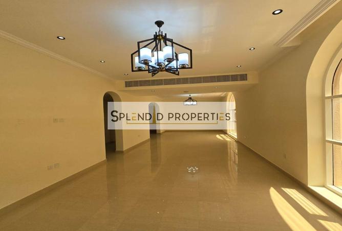 87874728 - Property Image 3