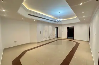 شقة - 4 غرف نوم - 3 حمامات للايجار في فيلات مدينة خليفة آيه - مدينة خليفة أ - مدينة خليفة - أبوظبي