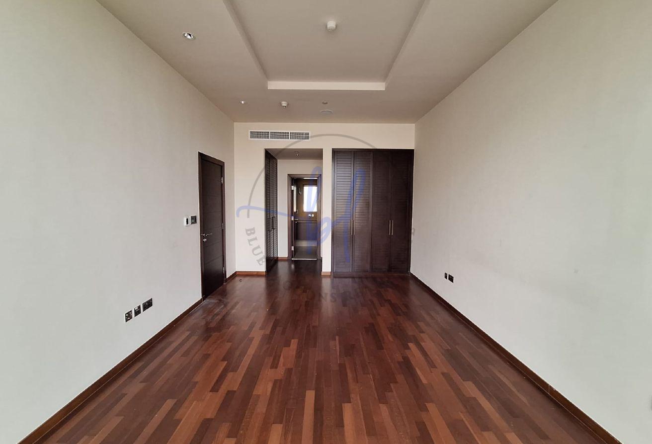 Luxury Property| Club & Vista Parking View| Vacant photo 12